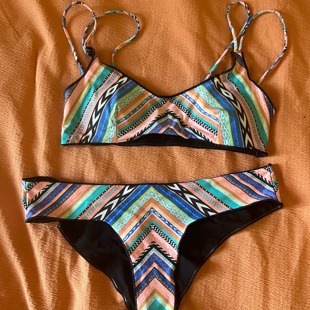 Billabong tribal bikini